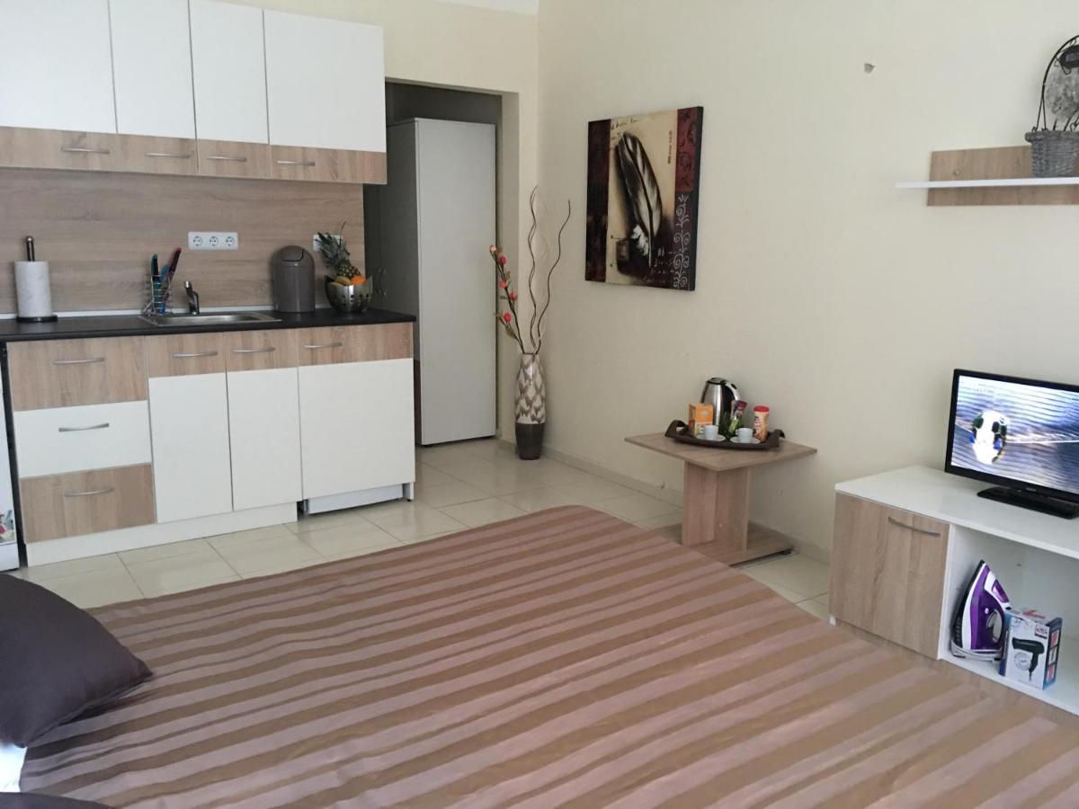 Apart Hotel Salt Lake Поморие Екстериор снимка
